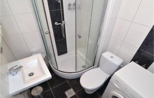 Kúpeľňa v ubytovaní 2 Bedroom Nice Apartment In Lovran