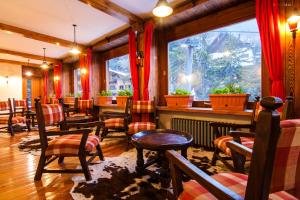 Restaurace v ubytování Hotel Garnì Mille Pini