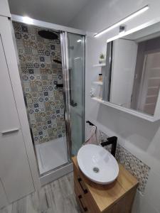Kúpeľňa v ubytovaní Apartament w Lądku Zdroju przy Rynku