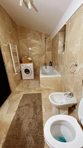 Ένα μπάνιο στο Mr&Mrs ApartHotel +12 φωτογραφίες