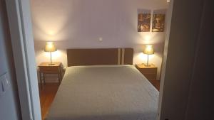 Ένα ή περισσότερα κρεβάτια σε δωμάτιο στο George's Apartment in ''Pedion Areos'' area