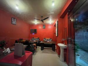 Ruang duduk di Hotel Crescent
