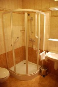 Koupelna v ubytování Hotel Európa Gunaras