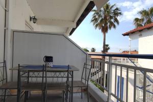 Balkón nebo terasa v ubytování Azure Waves - Apartment by the sea in Pefkochori