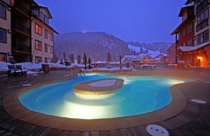Sundlaugin á Ski In Out Luxury Condo #4454 With Huge Hot Tub & Views - 500 Dollars Of FREE Activities & Equipment Rentals Daily eða í nágrenninu