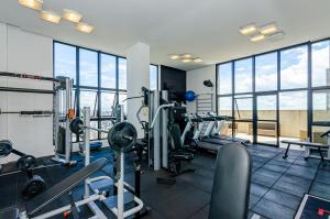 The fitness centre and/or fitness facilities at Dois quartos condomínio clube de luxo Sky com vaga
