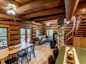 Χώρος καθιστικού στο AlpenView