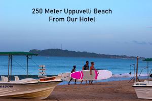 Gallery image of Rea Beach Way Hotel in Trincomalee +32 photos