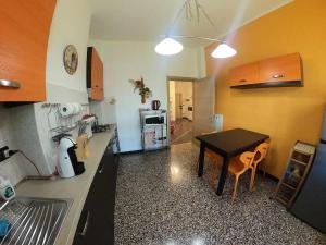 A kitchen or kitchenette at Apartment Gentile a 200 metri dal mare