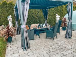 Fotografie z fotogalerie ubytování Panorama-Residenz, mit Pool v destinaci Bad Koetzting