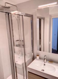 Łazienka w obiekcie Résidence Graziella Appartement 621