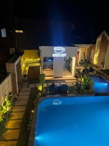 Bazen v nastanitvi oz. blizu nastanitve Syailendra Hotel Syariah