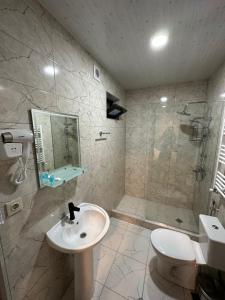 A bathroom at Old district