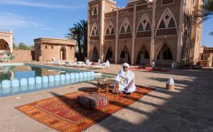 Sundlaugin á riad sbai palace eða í nágrenninu