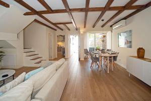 Posedenie v ubytovaní Beautiful and Quiet Family Townhouse in Great Location