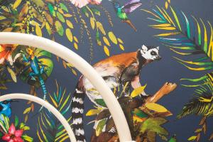 una pintura de un mapache en la jungla en higgihaus #5 Room 6 Monday - Friday, en Cardiff