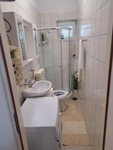 Ένα μπάνιο στο Apartments Ivica +11 φωτογραφίες