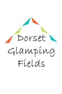 een etiket voor een boek met de woorden bos camping velden bij Dorset Glamping Fields in Corfe Mullen