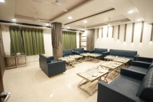 Posezení v ubytování Hotel Pradeep Star Inn