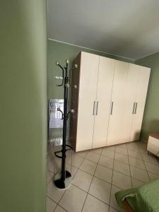 Uma casa de banho em Appartamento per 4 persone in centro Alba