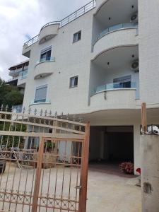 Afbeelding uit fotogalerij van The Sunset View in Sarandë +31 foto's