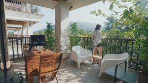 Gallery image of Albergo BNB (2BHK) with a party deck in Alibaug