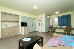 TV a/nebo společenská místnost v ubytování Hotel Estia