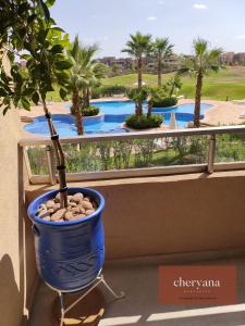 Vista de la piscina de Prestigia Marrakech Golf 'Dar Cheryana' o d'una piscina que hi ha a prop