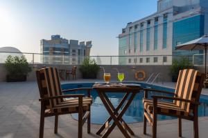 Bazén v ubytování City Stay Prime Hotel Apartments - Al Barsha nebo v jeho okolí