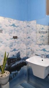 Koupelna v ubytování Holly House Homestay + 73 fotografií