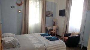 Gambar di galeri bagi Chambres d'hôte A Caserella, Maison de village rénovée avec vue sur mer di Valle-di-Campoloro