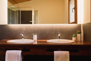 Ein Badezimmer in der Unterkunft Masía Rural Can Poch
