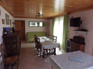 Gallery image of gîte pierres Blanches in Montéglin