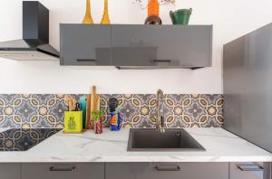 A kitchen or kitchenette at Casa Calderai art and design