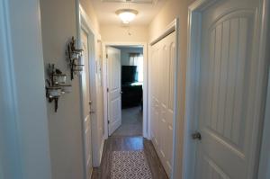 Fotografie z fotogalerie ubytování GREAT Little Guest Suite with Private Entry & Deck! Pet Friendly & 30 Mins to Nashville! v destinaci Ashland City