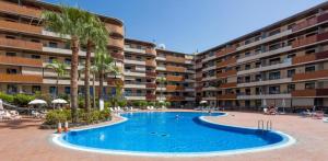 Basen w obiekcie M&R Apartamento - Swimming Pool - Garage - AC lub w pobliżu