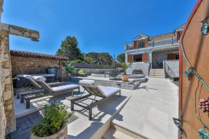 Το κτήριο όπου στεγάζεται  η βίλα