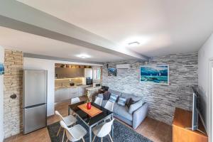 Η κουζίνα ή μικρή κουζίνα στο Villa Pinia