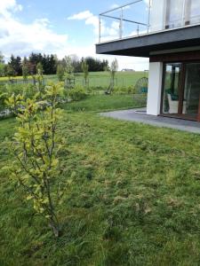 Vonkajšia záhrada v ubytovaní Apartament Na Kamieniaku
