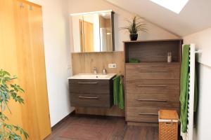 Koupelna v ubytování Ferienwohnung am Dreiseithof + 19 fotografií