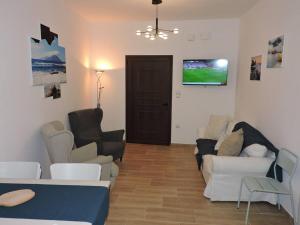 TV a/nebo společenská místnost v ubytování Annissa Appartment
