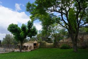 A garden outside Can 28