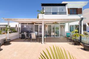 Balkón alebo terasa v ubytovaní Villa Siroi, Puerto Del Carmen, heated pool, 10mn from the sea