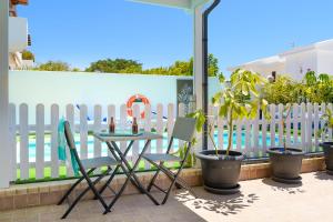 Balkón alebo terasa v ubytovaní Villa Siroi, Puerto Del Carmen, heated pool, 10mn from the sea