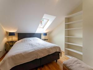 A bed or beds in a room at Wirnsberg