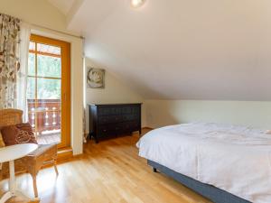 A bed or beds in a room at Wirnsberg