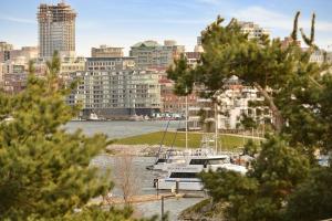 Gallery image of Harbourview Executive Condo in Victoria