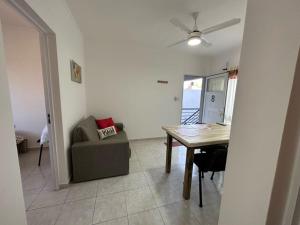Ruang duduk di DON SIMON Apart 8 -departamento nuevo