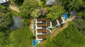 Piscina di Cozy Beach Villa at The Shores 5 minutes from the beach o nelle vicinanze