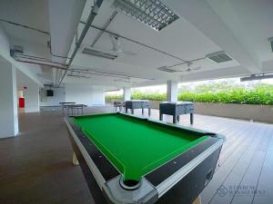 Biliár nebo kulečník v ubytování Iskandar Residences Nusajaya by Stayrene